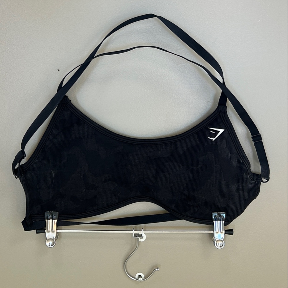 Gymshark Womens Black Camo Crossback Sports Bra
